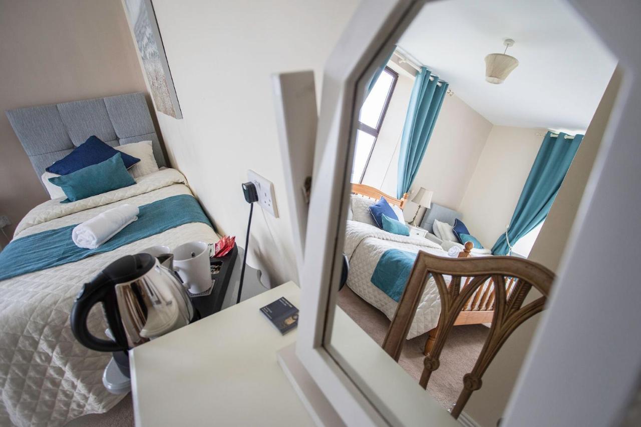 Coach House Lodge Rooms Lahinch Esterno foto