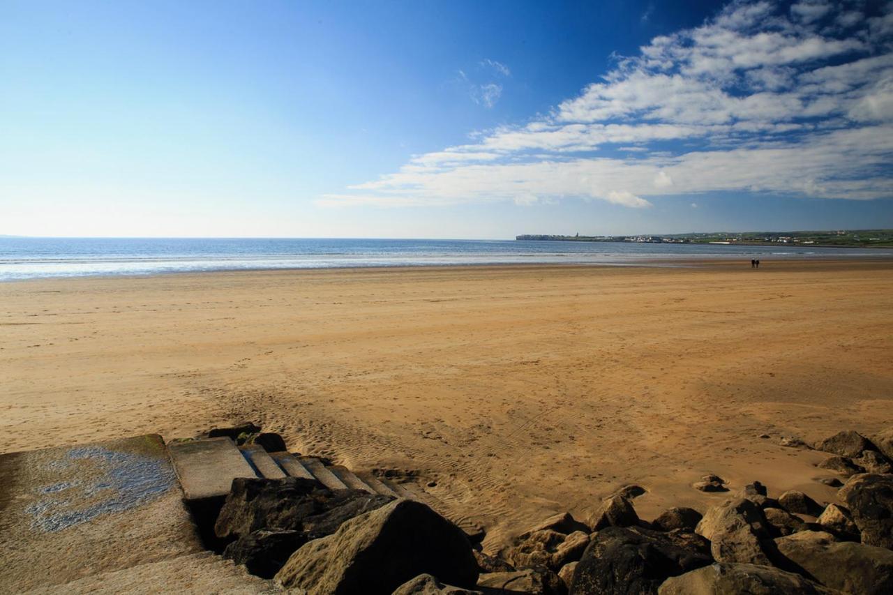 Coach House Lodge Rooms Lahinch Esterno foto
