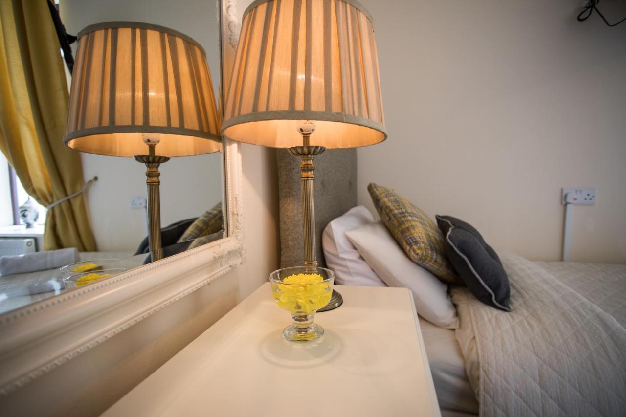 Coach House Lodge Rooms Lahinch Esterno foto